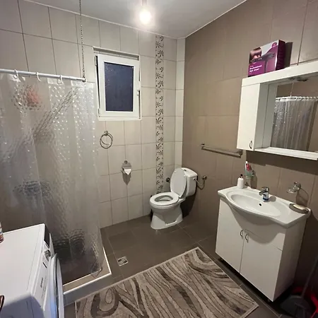 R&s Two Bedroom