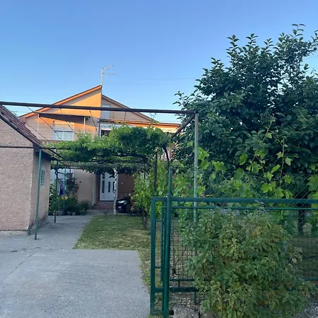 Apartment R&s Two Bedroom Podgorica