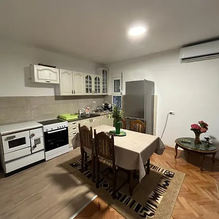 R&s Two Bedroom * Podgorica